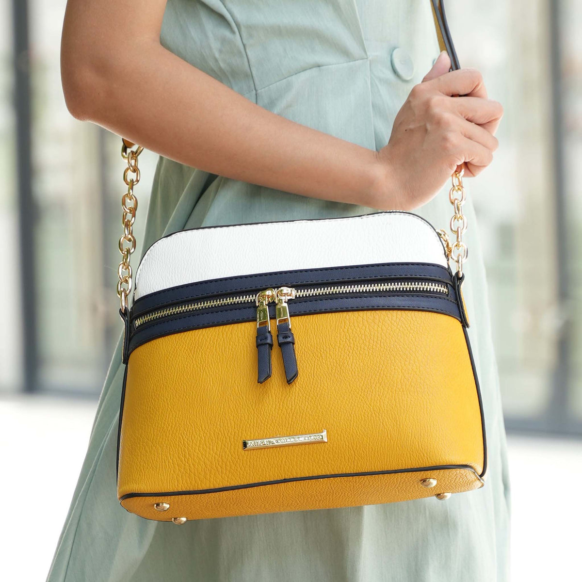 Karelyn Crossbody Bag