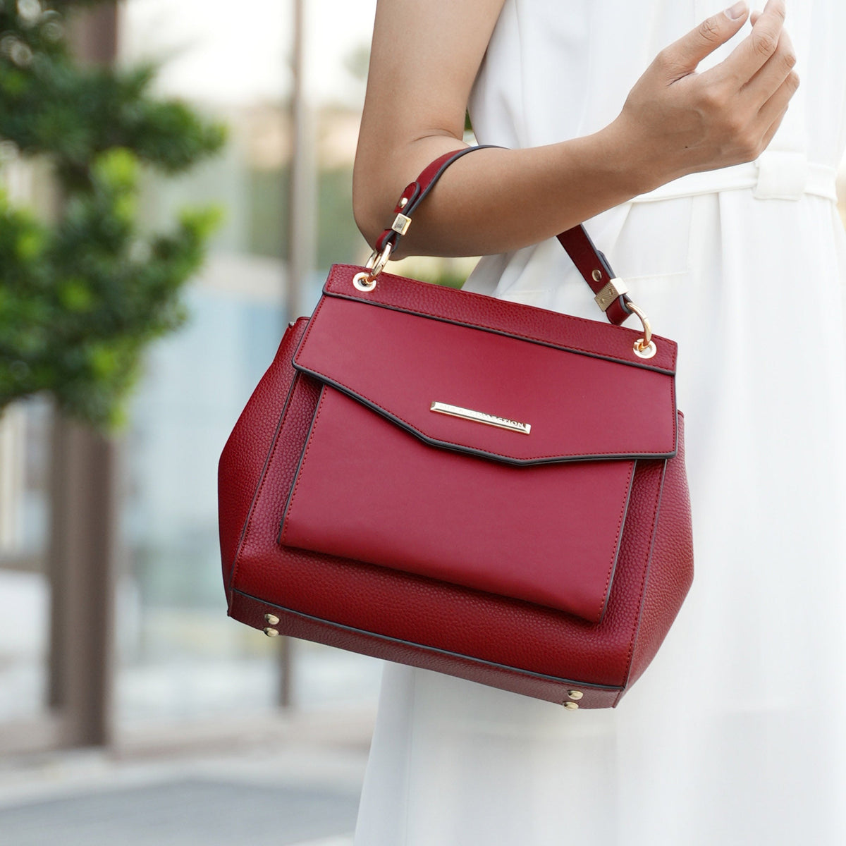 Vida Shoulder Bag
