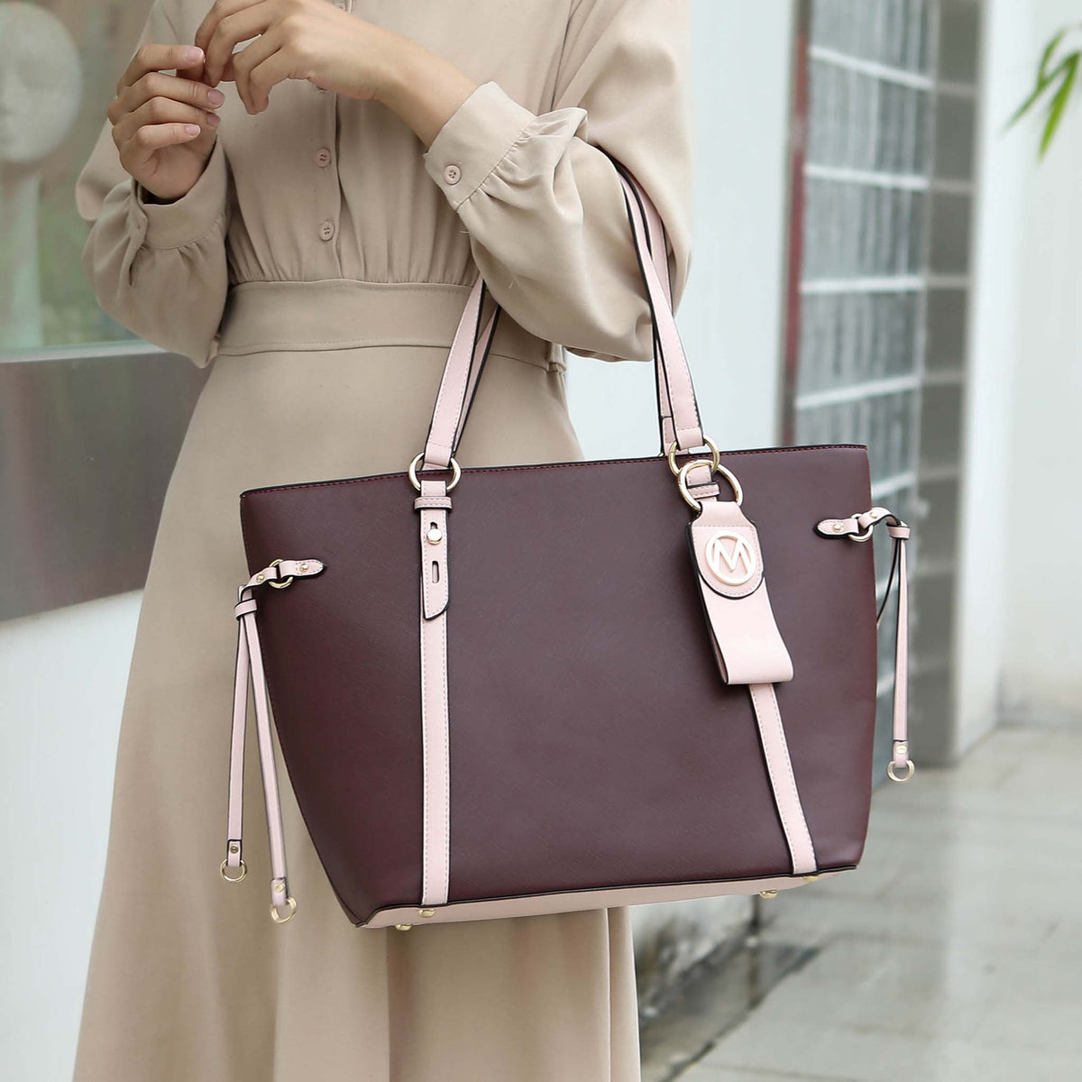 Kioea Tote Bag and Set