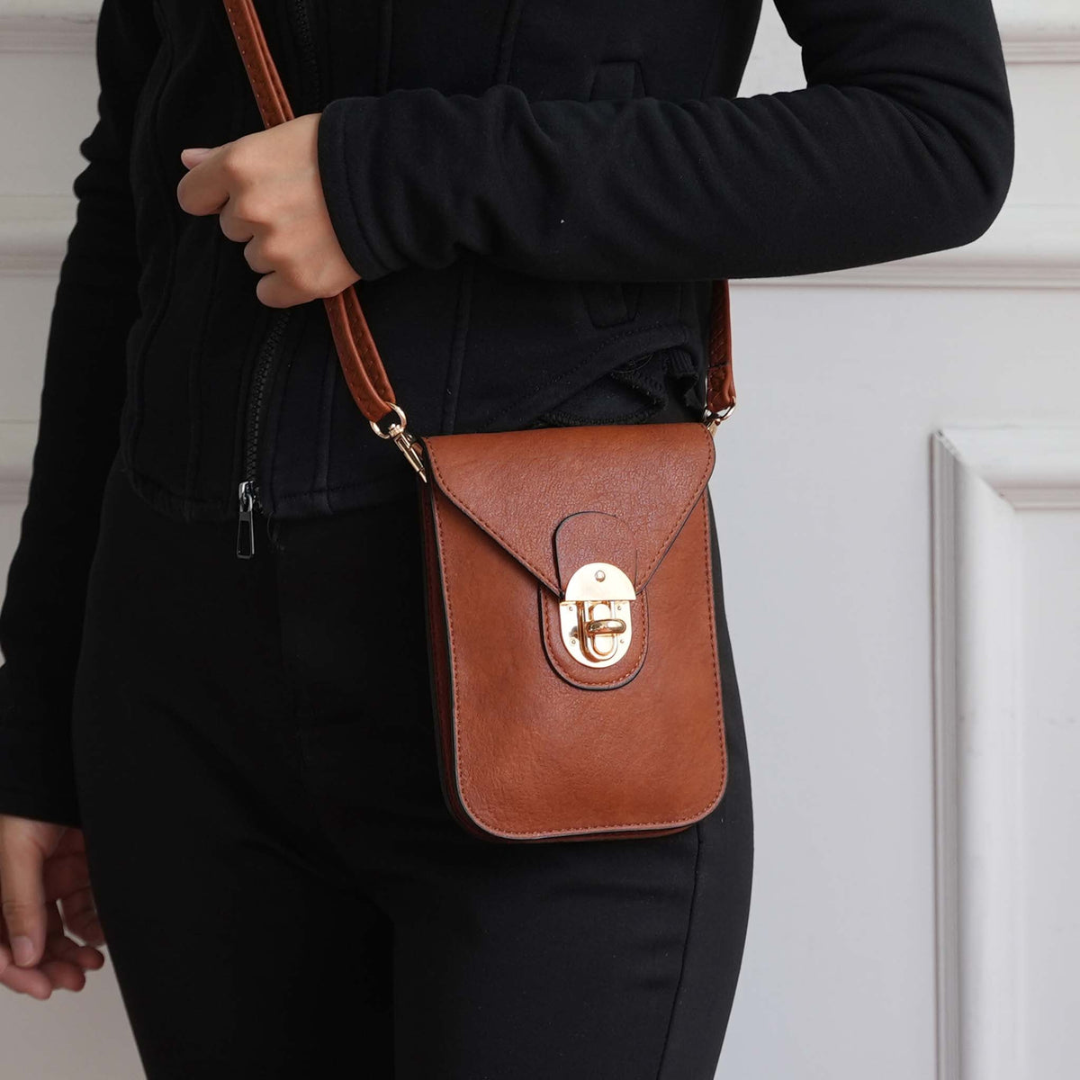 Kianna Phone Crossbody Bag