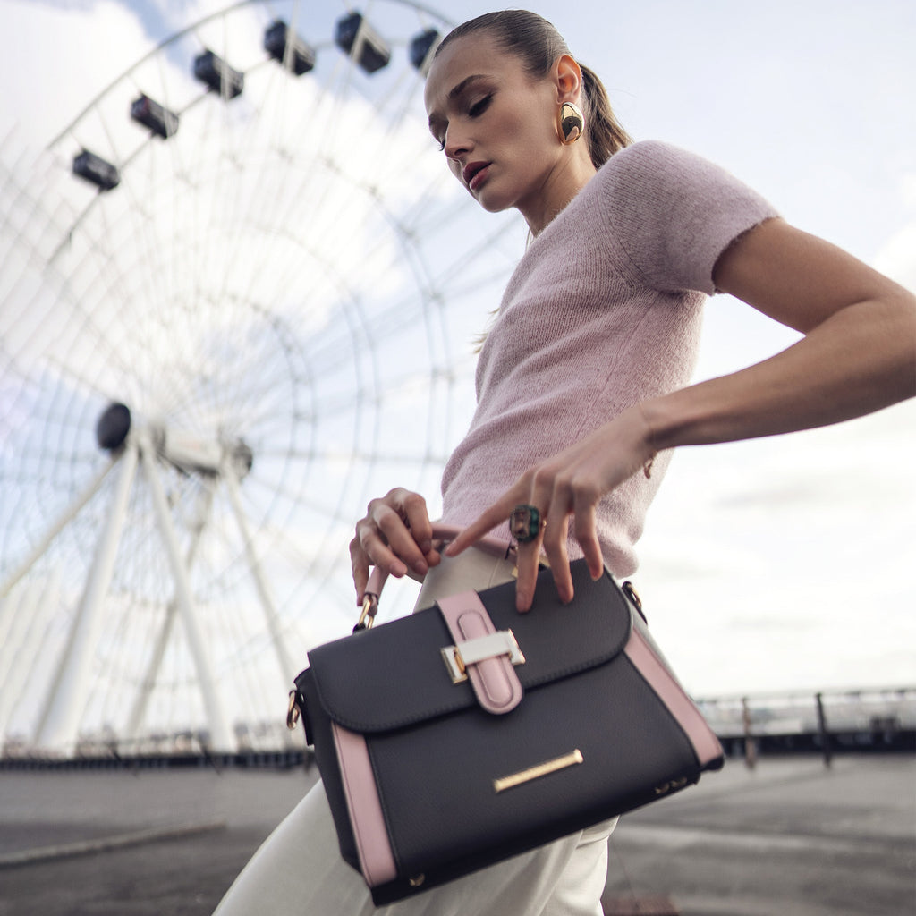 Willa Shoulder Bag